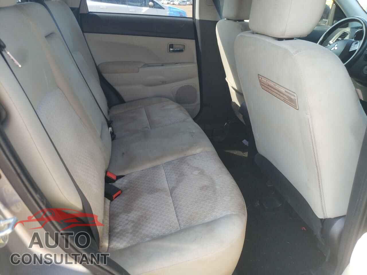 MITSUBISHI OUTLANDER 2017 - JA4AR3AU3HZ005000