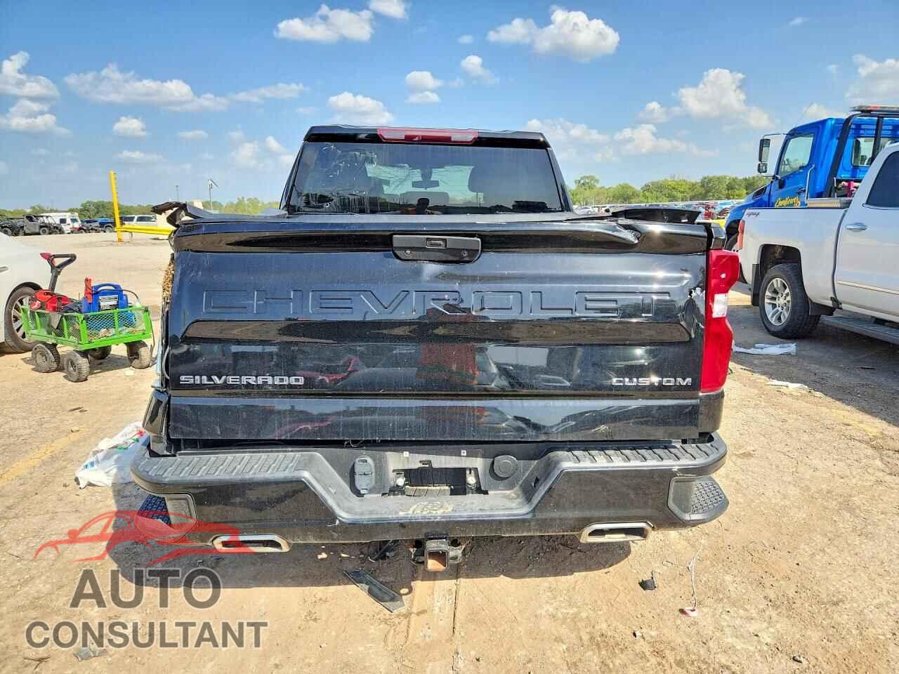 CHEVROLET SILVERADO 2021 - 1GCPYCEL4MZ240732