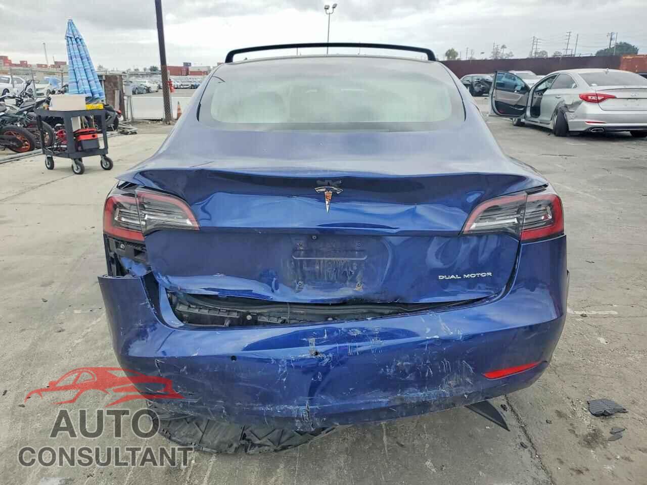 TESLA MODEL 3 2018 - 5YJ3E1EB7JF135414
