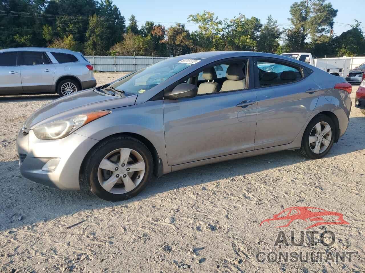 HYUNDAI ELANTRA 2013 - KMHDH4AE5DU948321