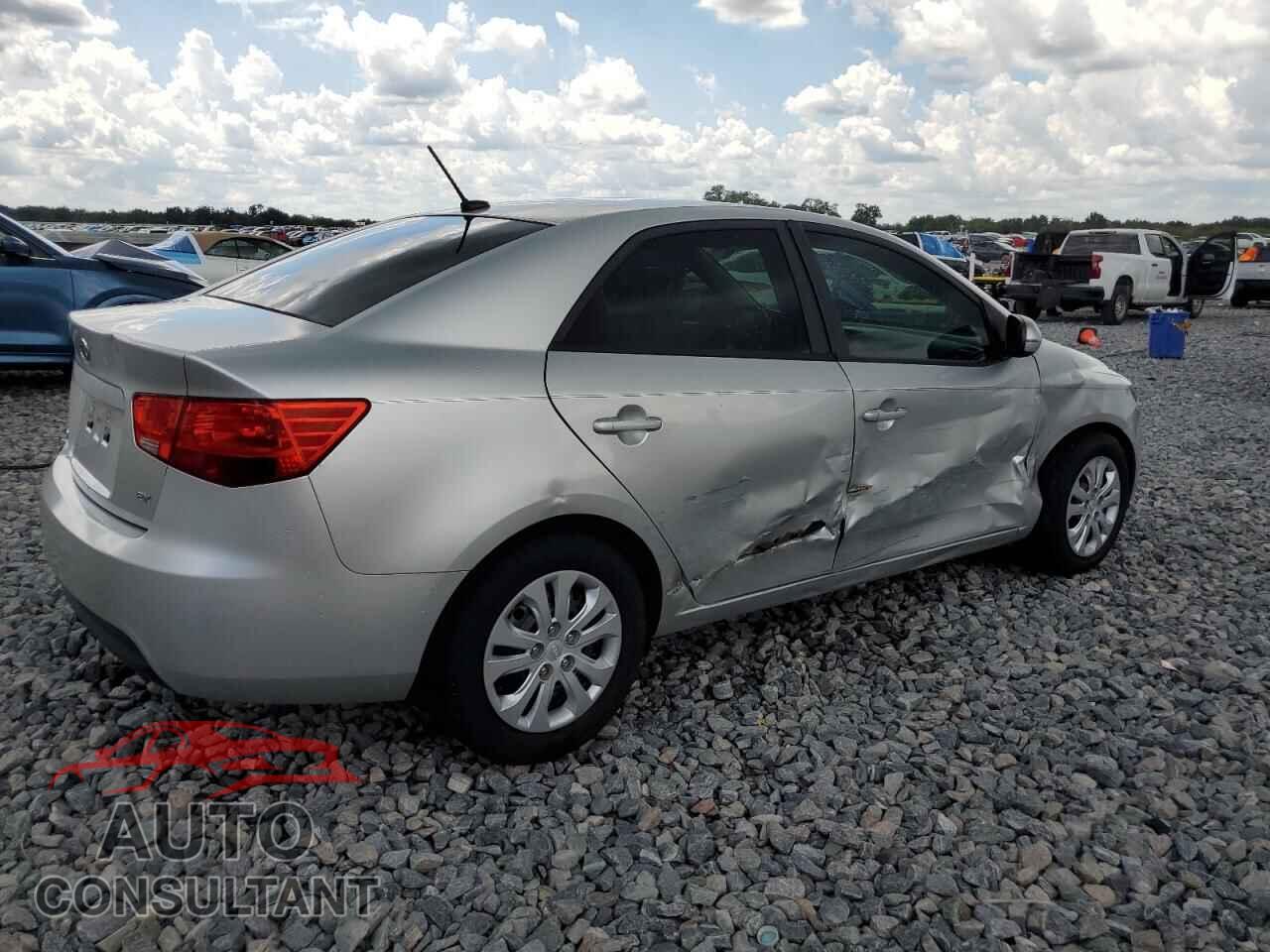 KIA FORTE 2012 - KNAFU4A21C5547370