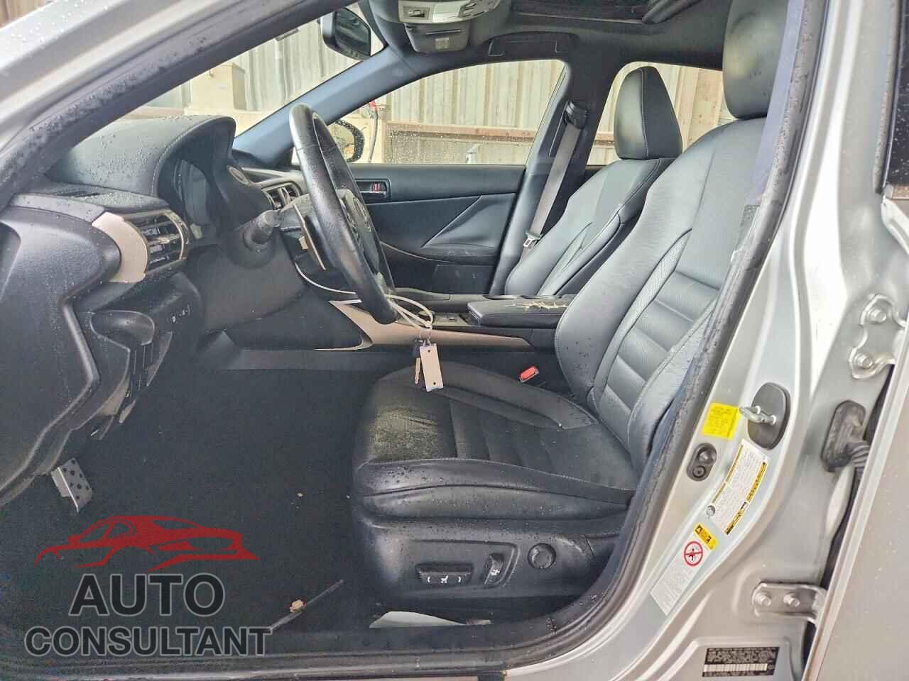 LEXUS IS 2015 - JTHBF1D23F5075746