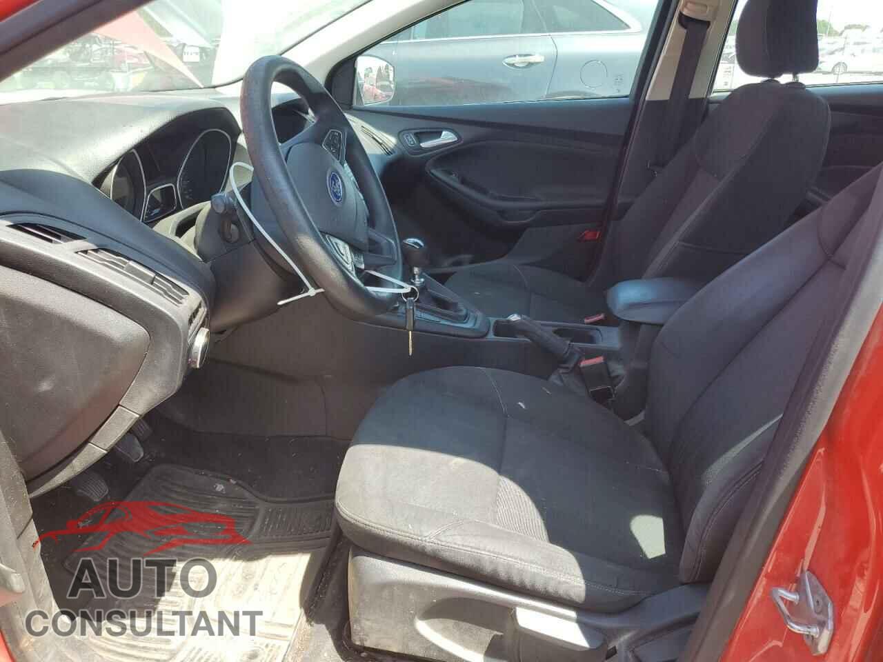 FORD FOCUS 2015 - 1FADP3FE5FL360539