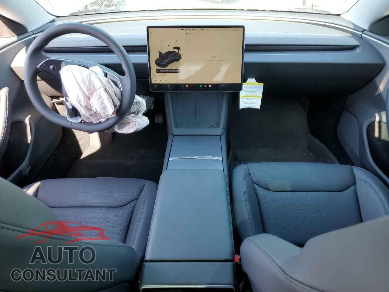 TESLA MODEL 3 2024 - 5YJ3E1EA3RF746382