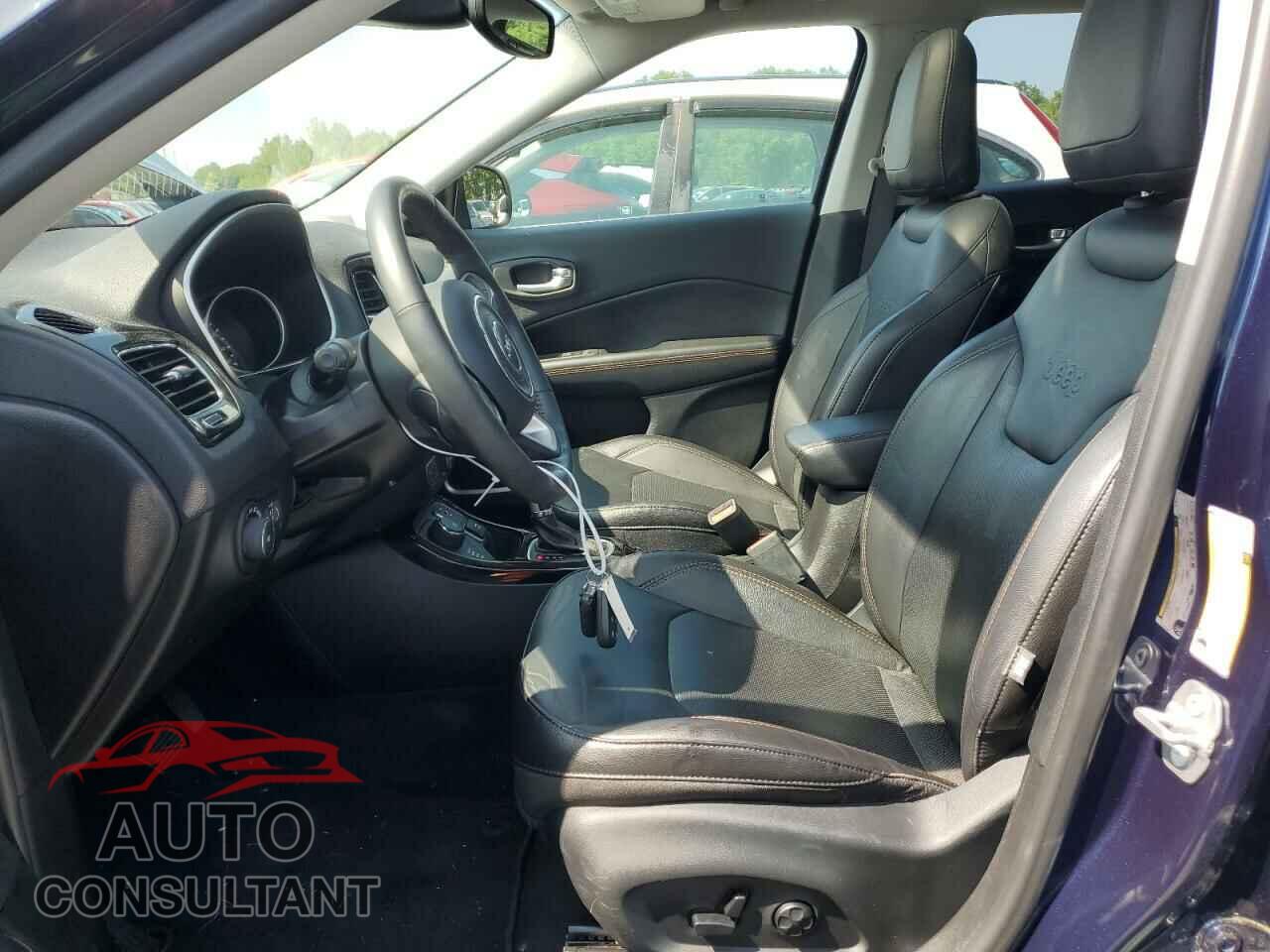 JEEP COMPASS 2018 - 3C4NJDCB6JT401743