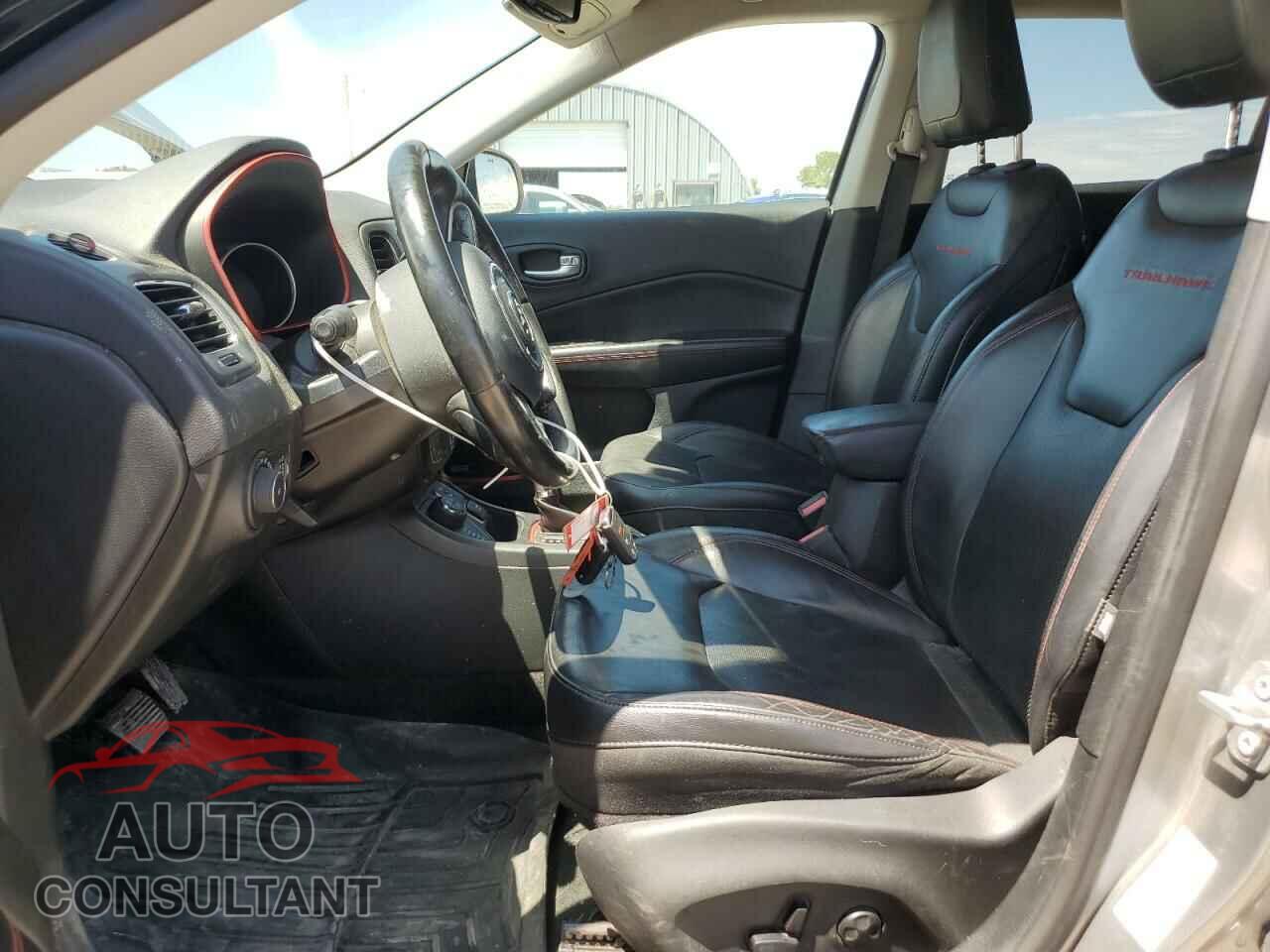 JEEP COMPASS 2017 - 3C4NJDDB6HT641464