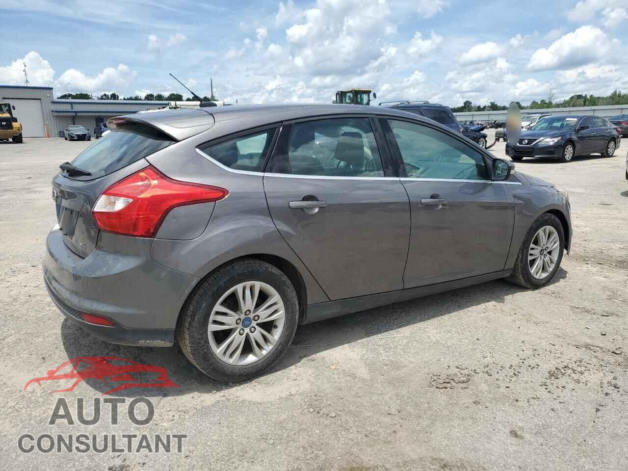 FORD FOCUS 2012 - 1FAHP3M27CL247455
