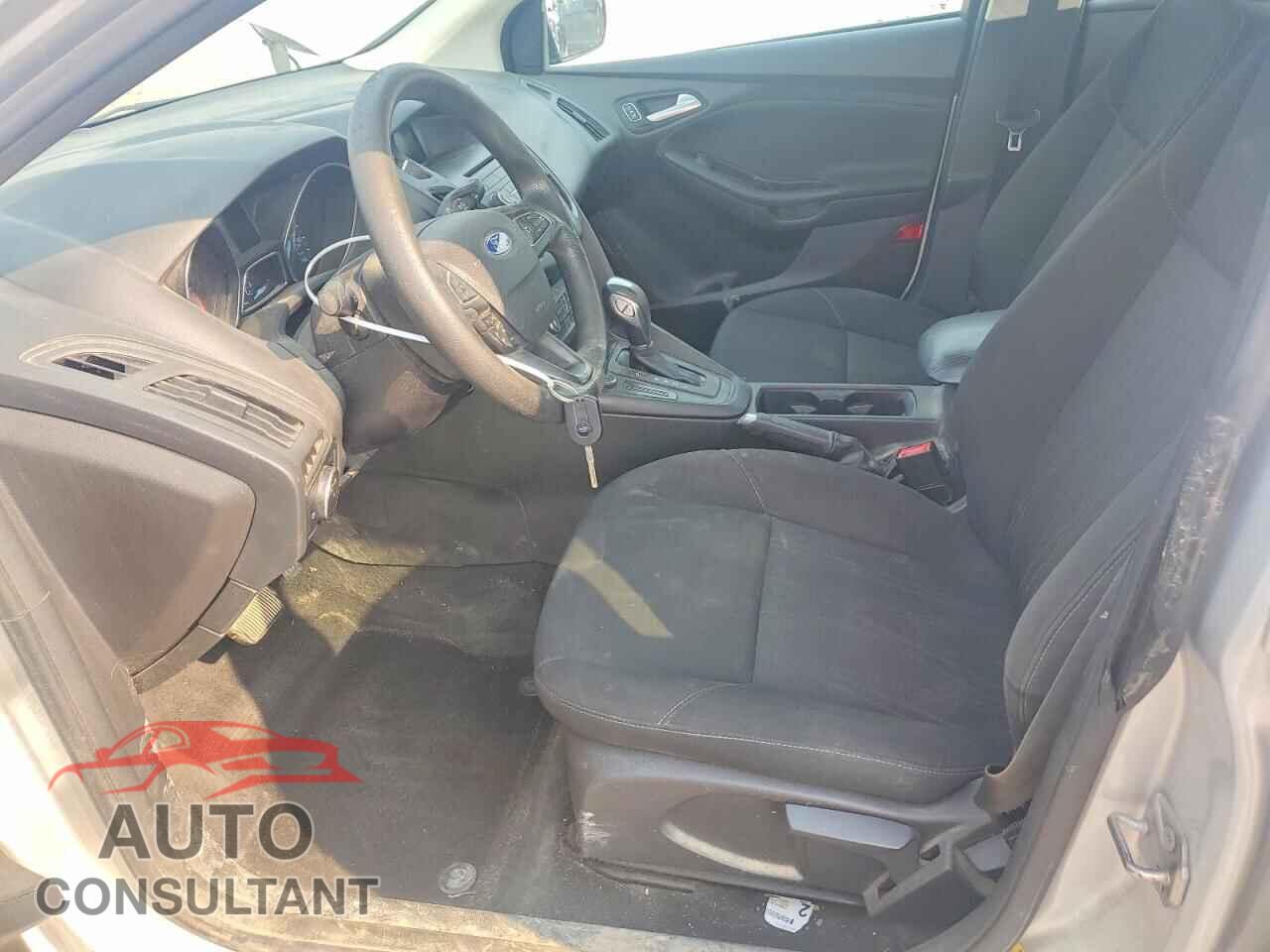 FORD FOCUS 2015 - 1FADP3F23FL383470