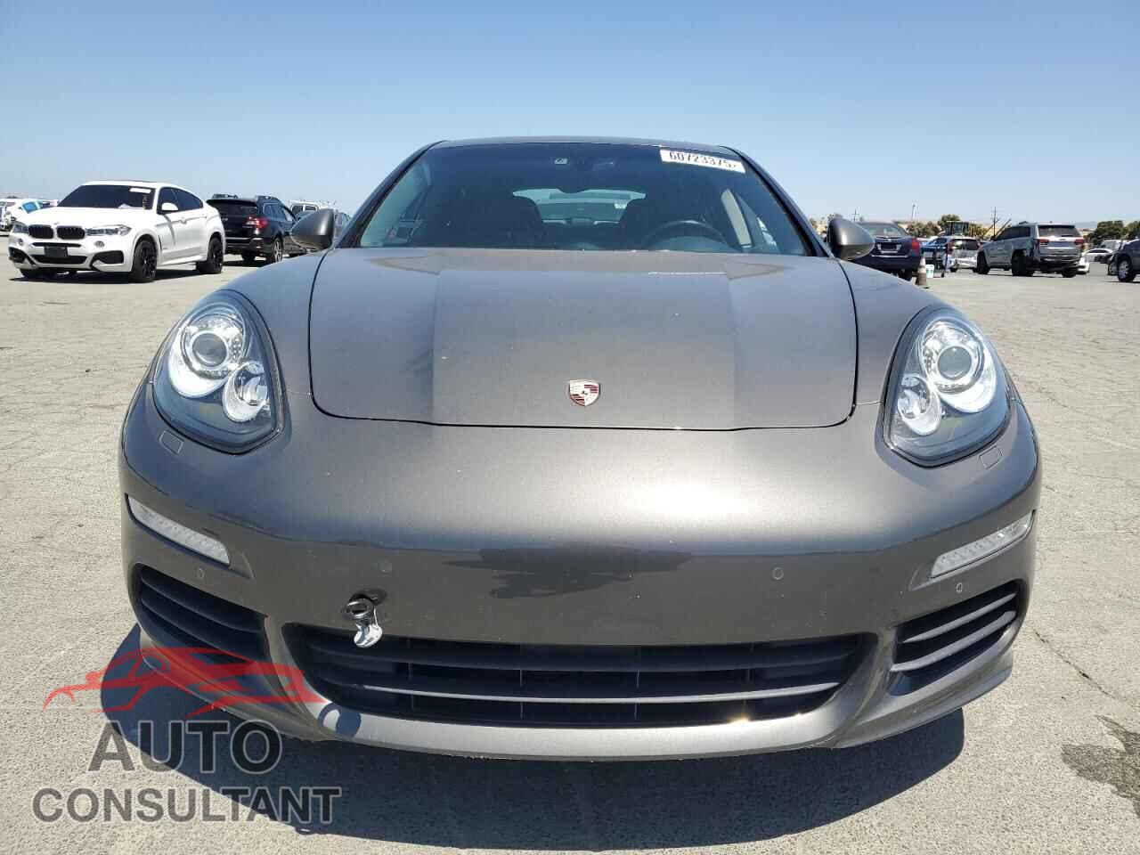 PORSCHE PANAMERA 2015 - WP0AA2A72FL006432