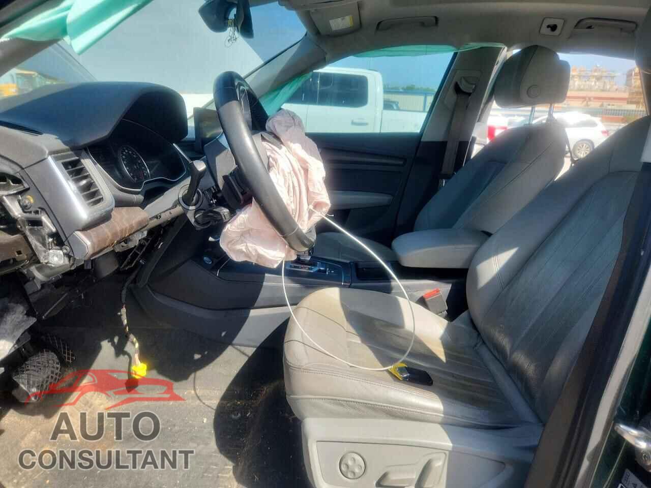 AUDI Q5 2018 - WA1BNAFY1J2024966