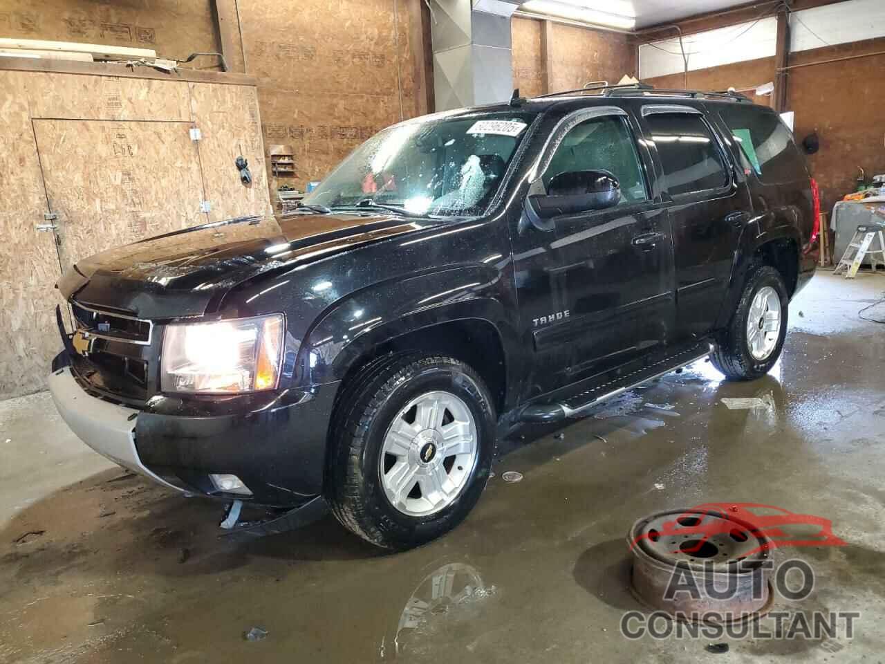 CHEVROLET TAHOE 2013 - 1GNSKBE08DR264454