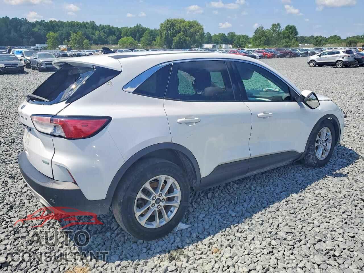 FORD ESCAPE 2020 - 1FMCU0G61LUA94474