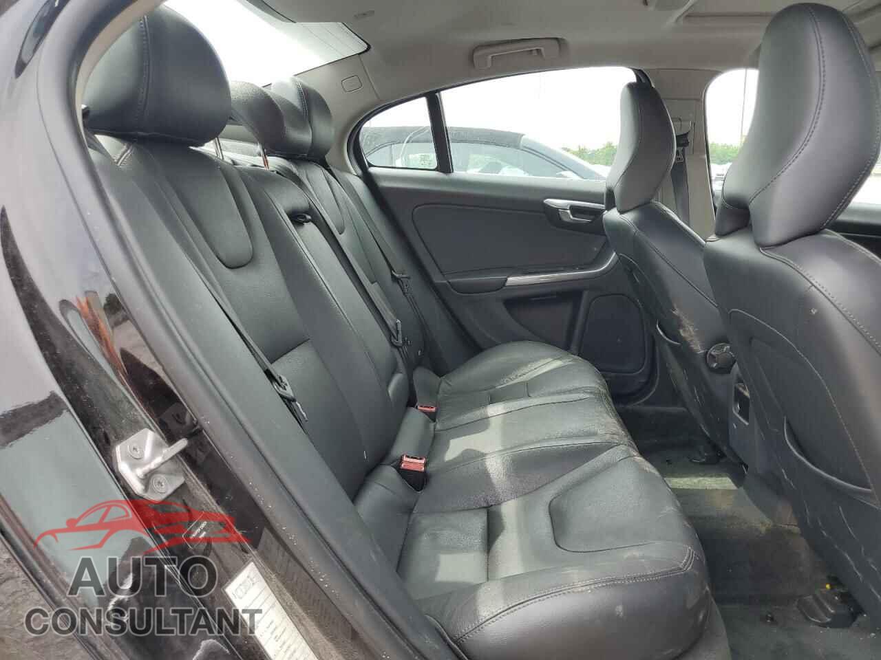 VOLVO S60 2015 - YV140MFB9F1308024