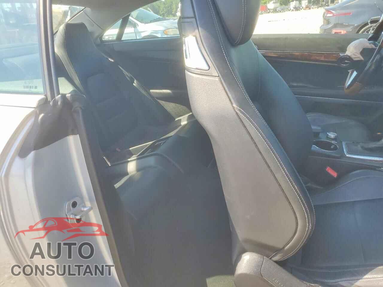 MERCEDES-BENZ E-CLASS 2013 - WDDKJ8JB3DF217880