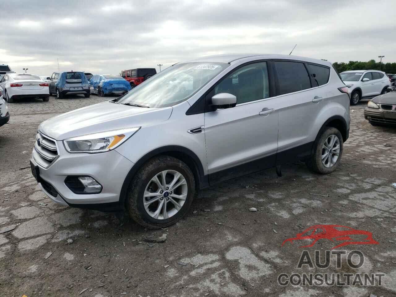 FORD ESCAPE 2017 - 1FMCU0GD4HUE03215