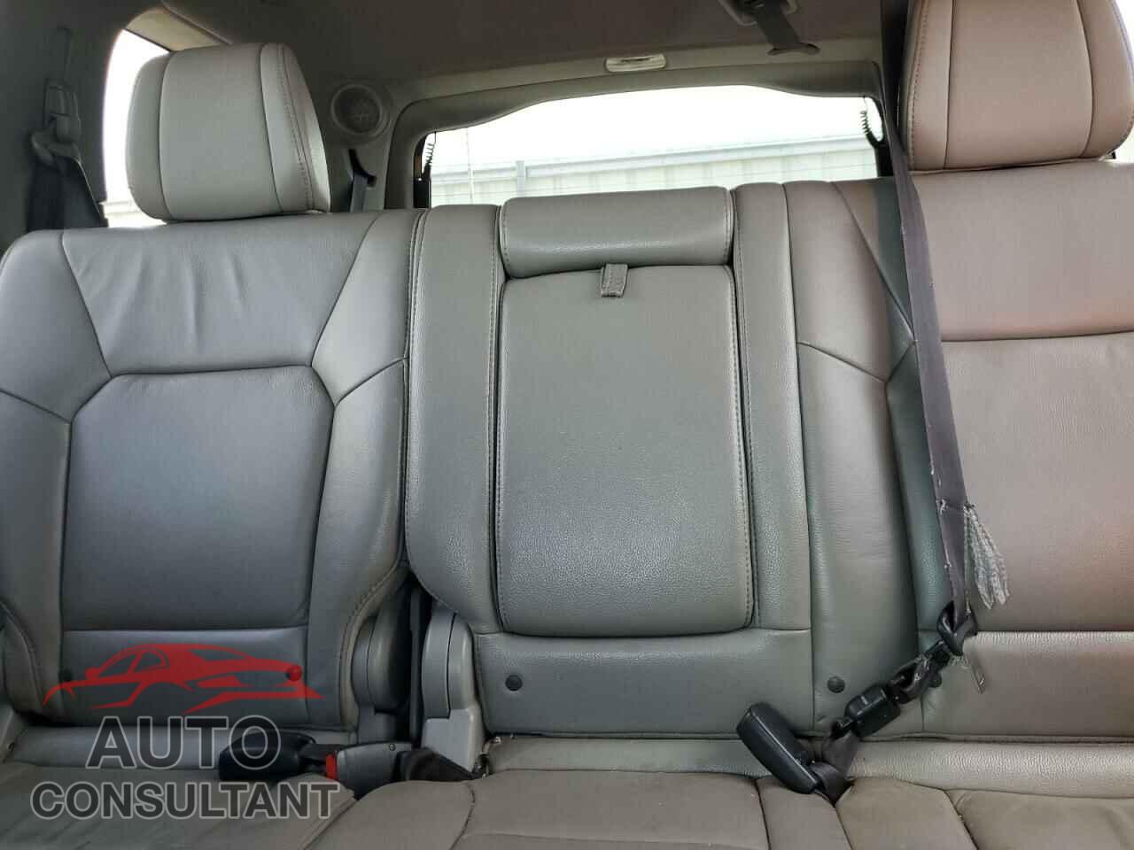 HONDA PILOT 2012 - 5FNYF4H97CB052744