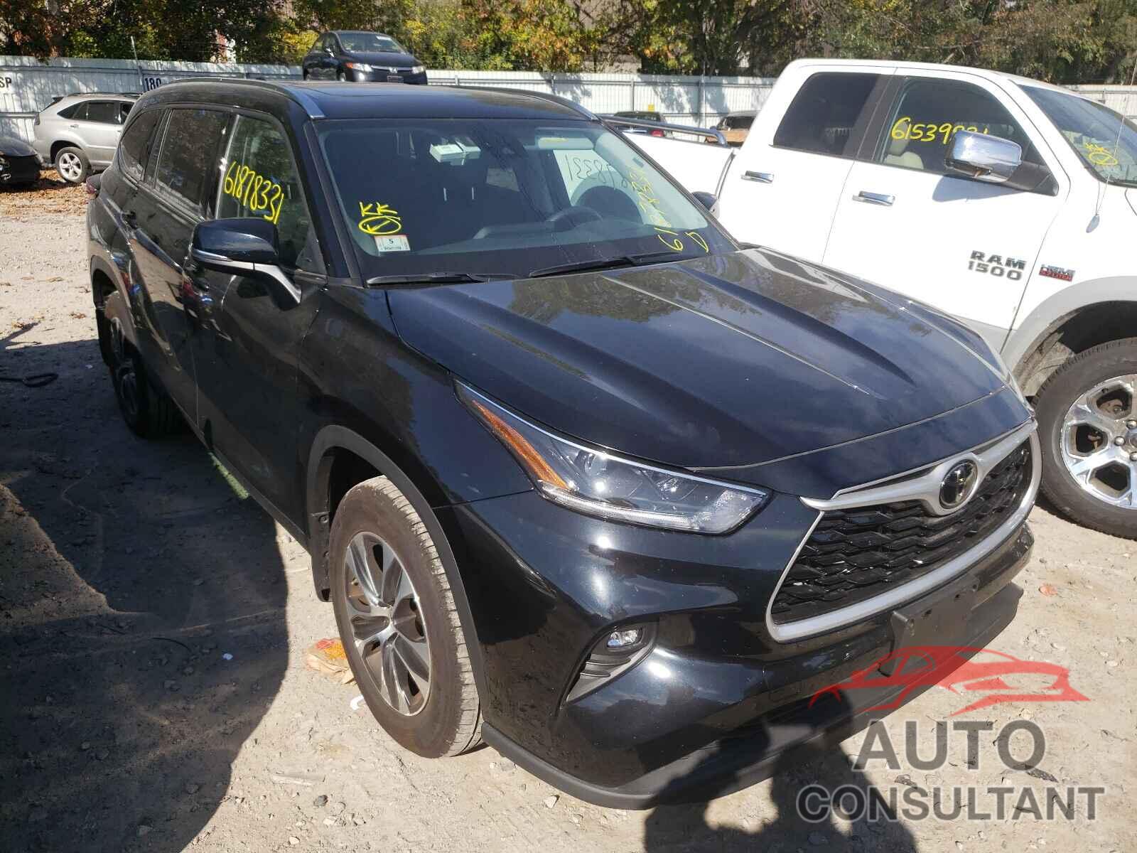 TOYOTA HIGHLANDER 2021 - 5TDGZRBH6MS118374