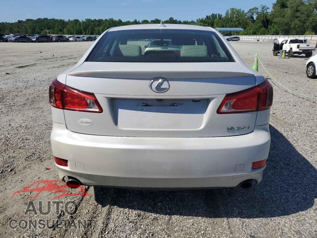LEXUS IS 2011 - JTHBF5C22B5145868