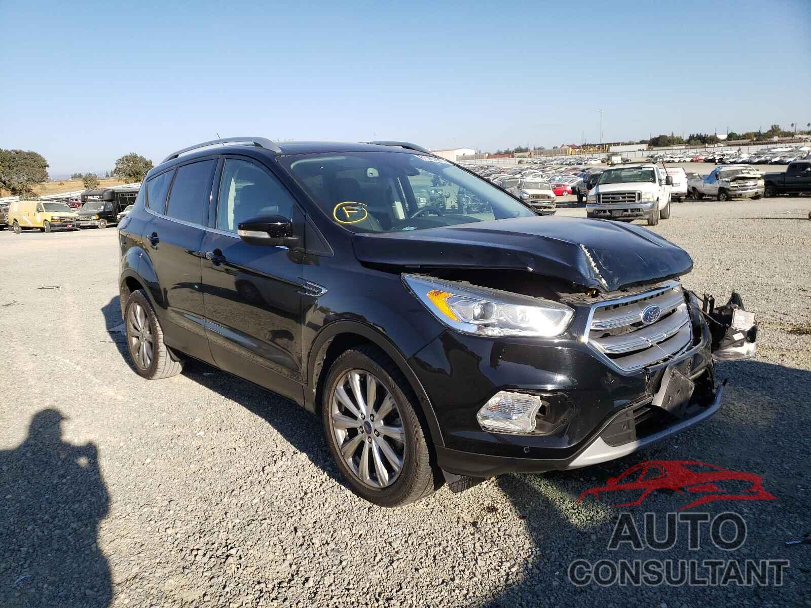 FORD ESCAPE 2017 - 1FMCU0J9XHUA23672