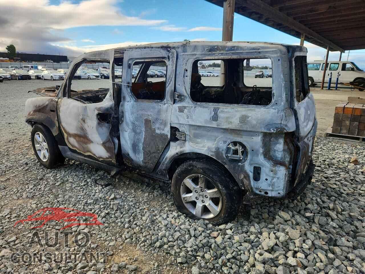HONDA ELEMENT 2011 - 5J6YH1H74BL004096