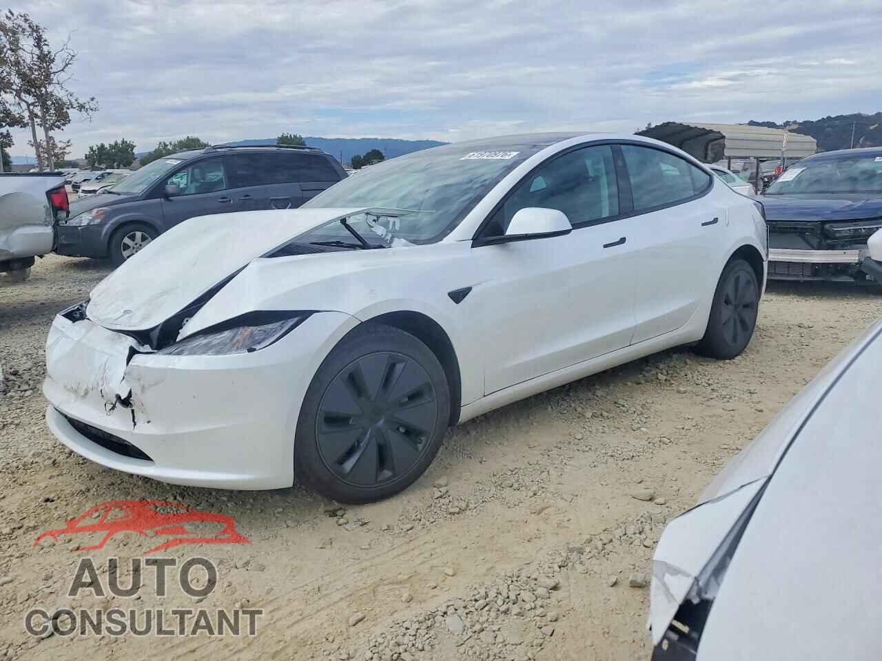 TESLA MODEL 3 2025 - 5YJ3E1EA9SF078951