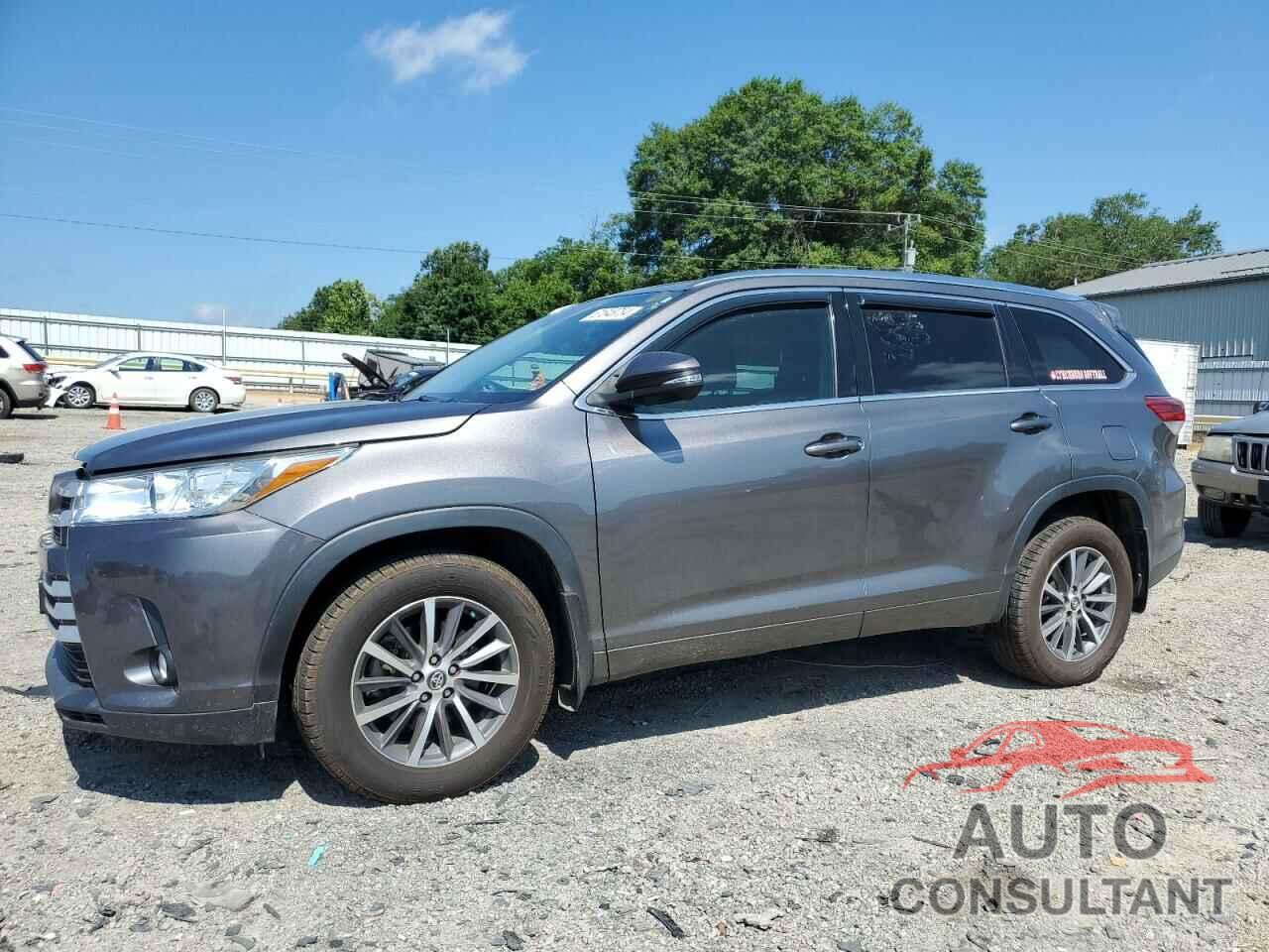 TOYOTA HIGHLANDER 2018 - 5TDJZRFHXJS862605