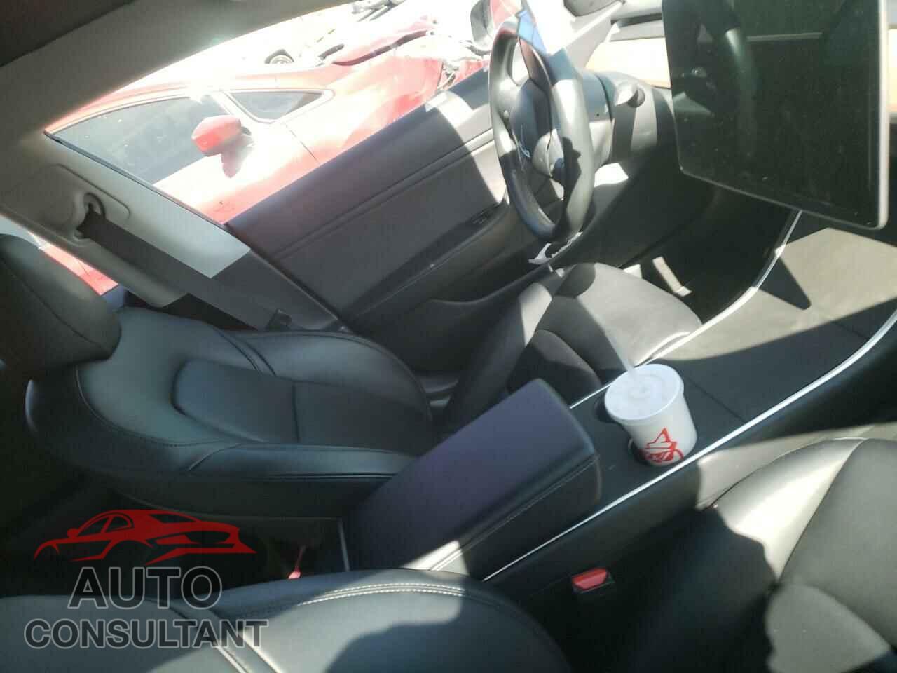 TESLA MODEL 3 2018 - 5YJ3E1EBXJF067769
