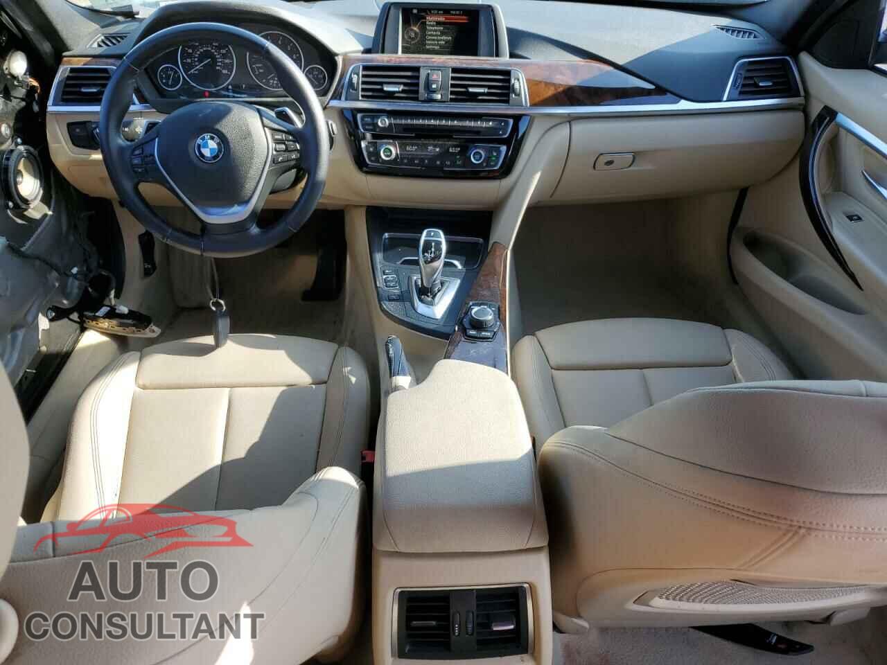 BMW 3 SERIES 2016 - WBA8E3G55GNT26751