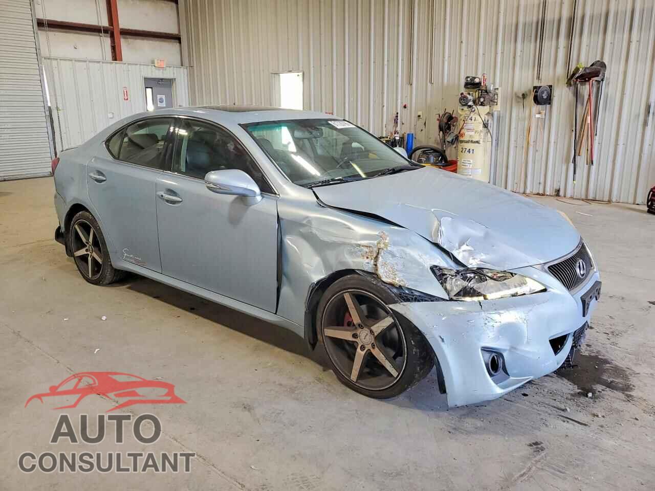 LEXUS IS 2011 - JTHCF5C25B5047096