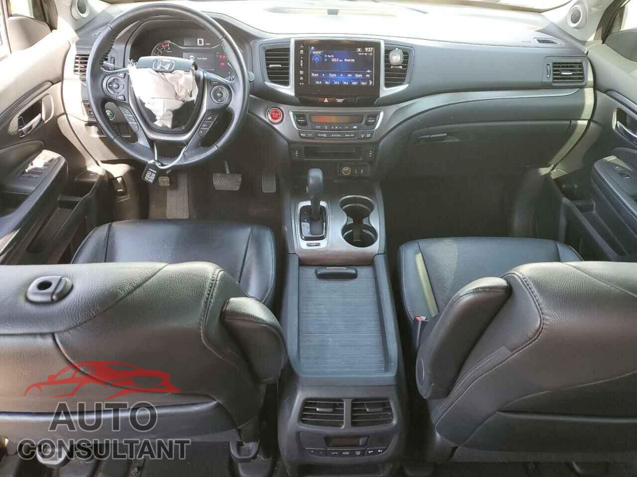 HONDA PILOT 2017 - 5FNYF6H55HB036977