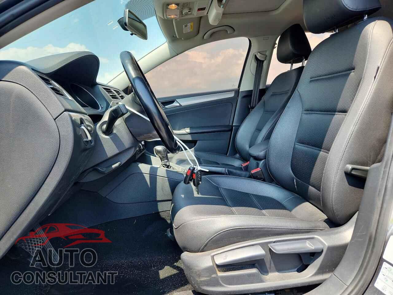 VOLKSWAGEN JETTA 2017 - 3VWDB7AJ9HM325764