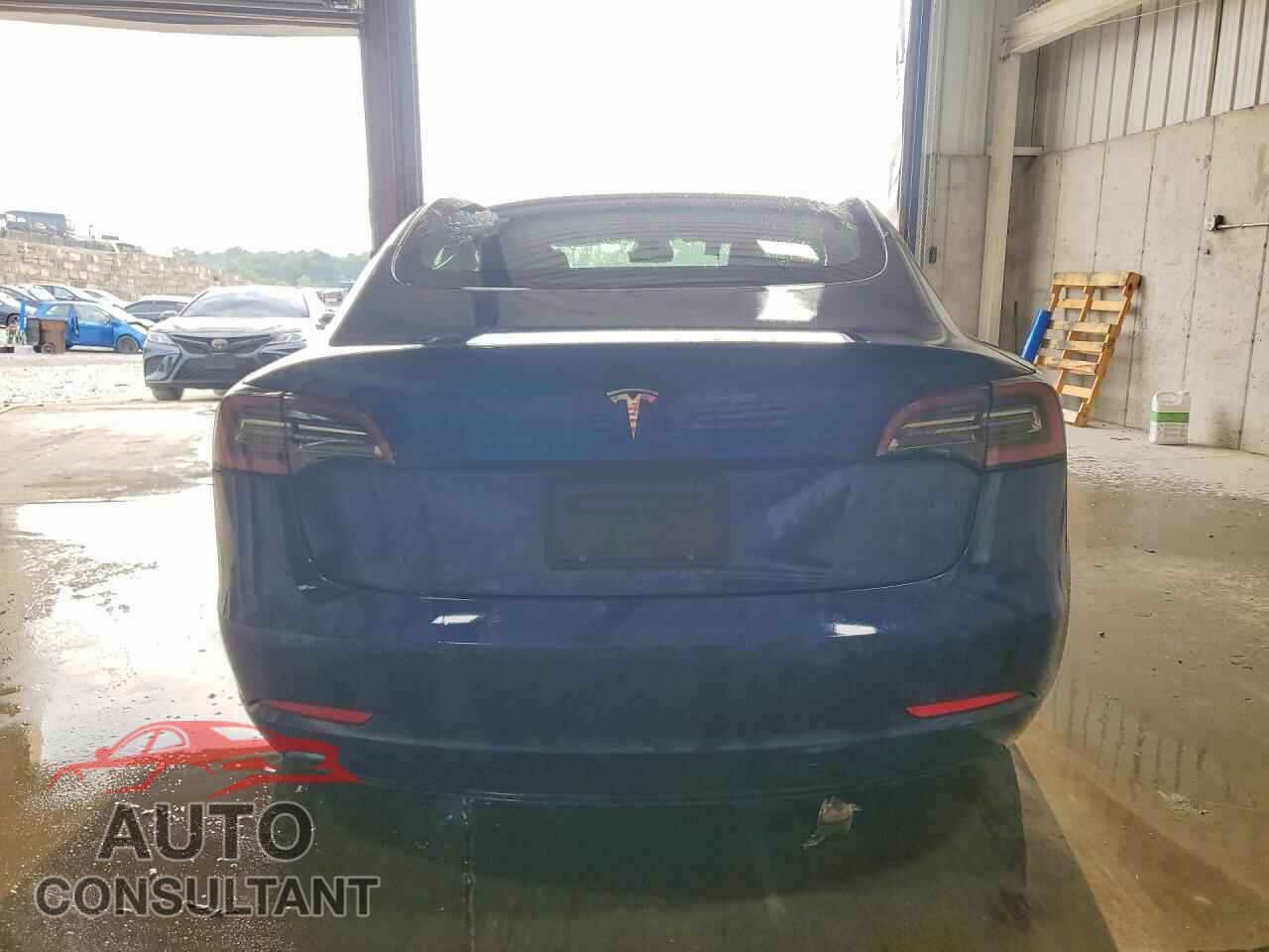 TESLA MODEL 3 2022 - 5YJ3E1EA7NF303789
