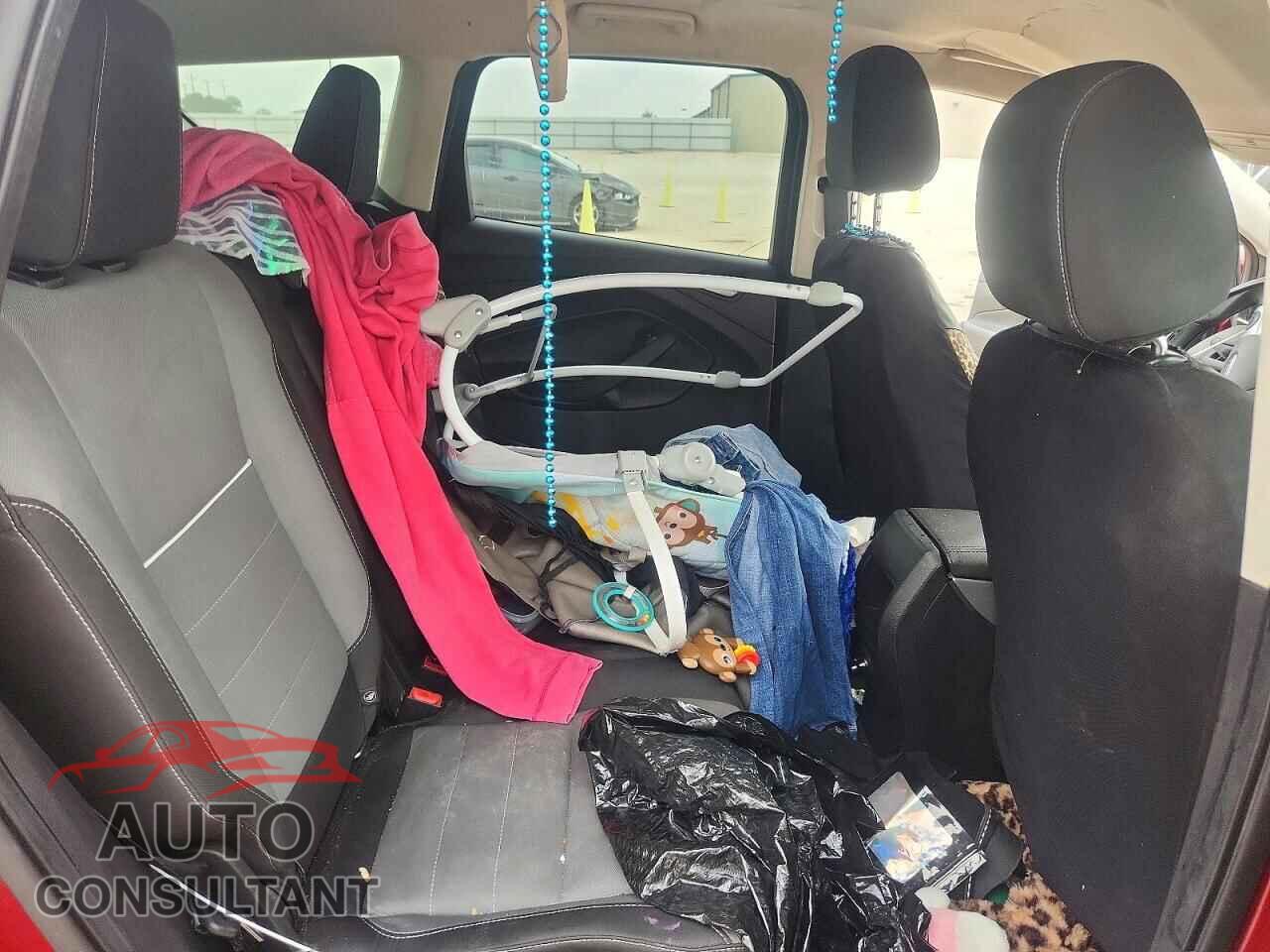 FORD ESCAPE 2015 - 1FMCU0GX7FUB92017