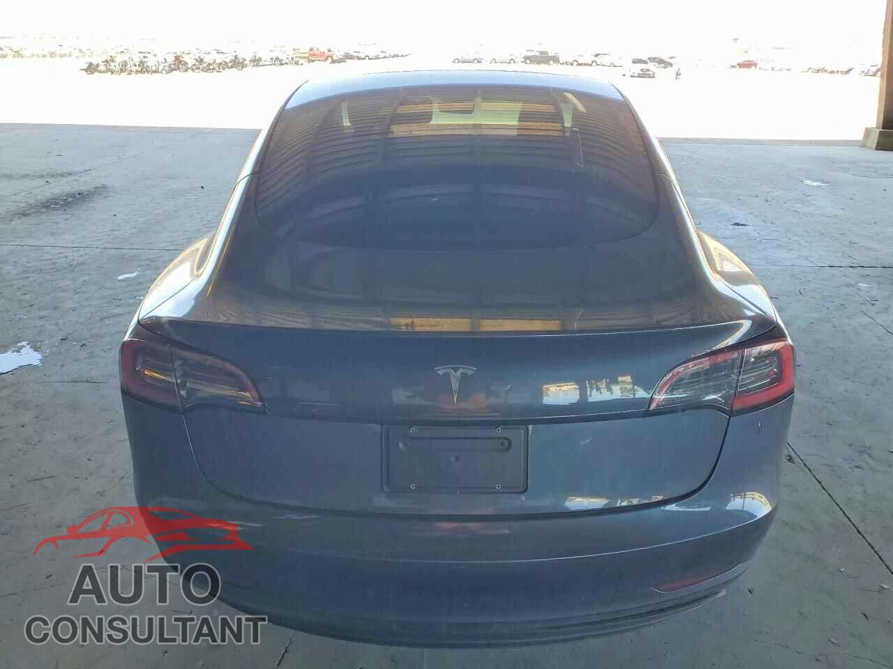 TESLA MODEL 3 2023 - 5YJ3E1EA5PF697151