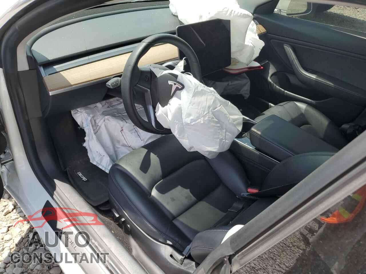TESLA MODEL 3 2019 - 5YJ3E1EB3KF494275