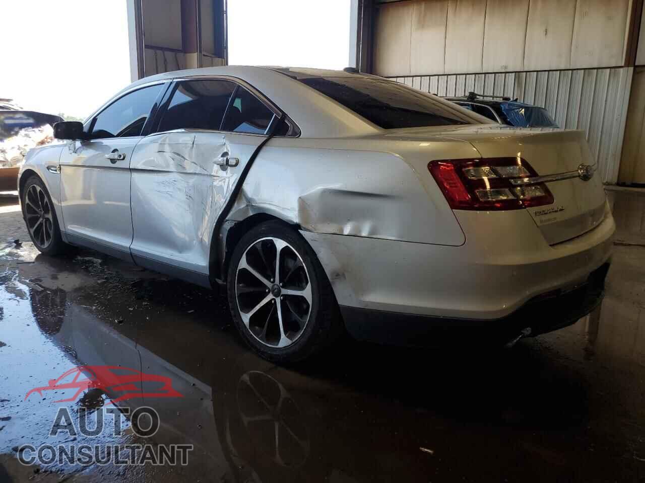 FORD TAURUS 2017 - 1FAHP2H81HG112125