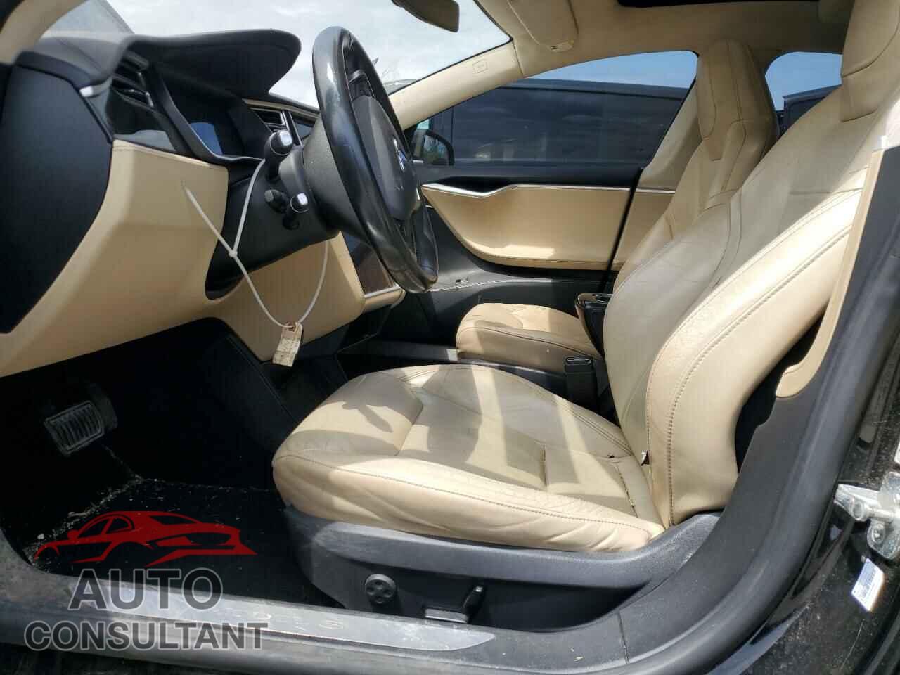 TESLA MODEL S 2015 - 5YJSA1E13FF111052