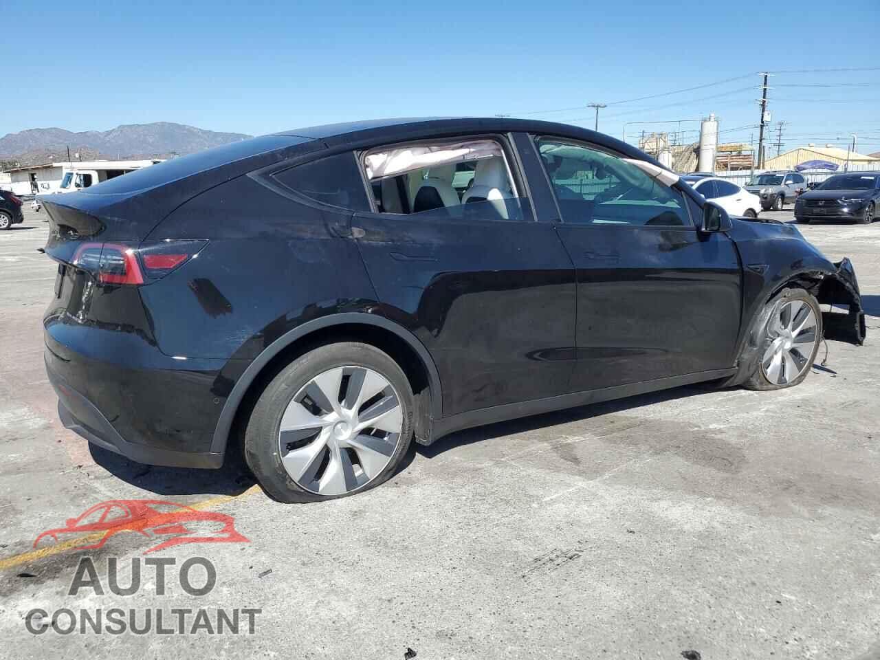 TESLA MODEL Y 2021 - 5YJYGDEEXMF201275