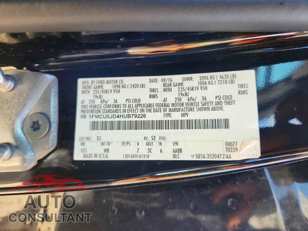 FORD ESCAPE 2017 - 1FMCU0JD4HUB79226