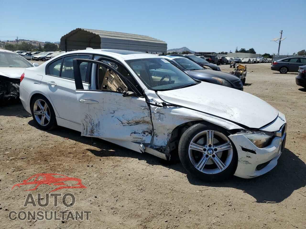 BMW 3 SERIES 2013 - WBA3C1C58DF439125