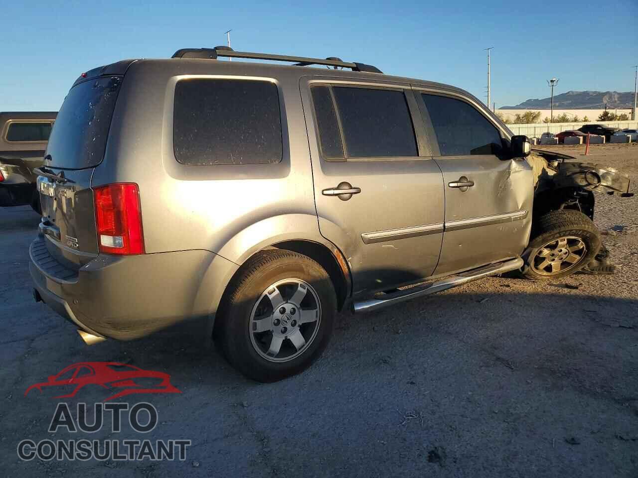 HONDA PILOT 2011 - 5FNYF4H96BB051776
