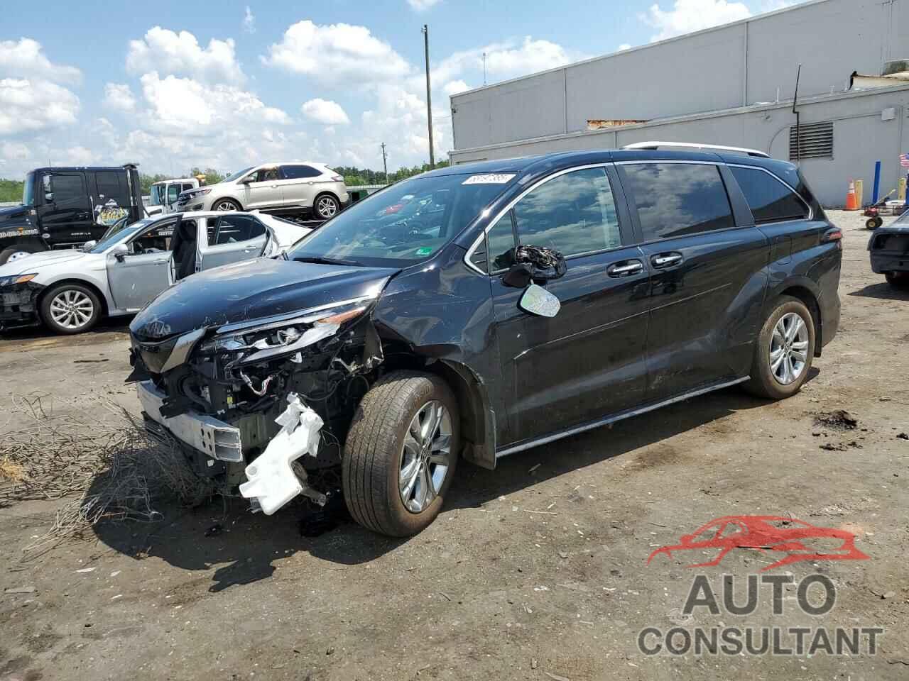 TOYOTA SIENNA 2023 - 5TDESKFC0PS082459