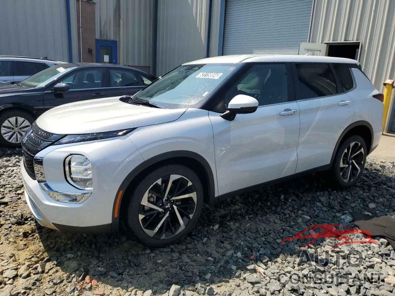 MITSUBISHI OUTLANDER 2023 - JA4J3UA83PZ024929