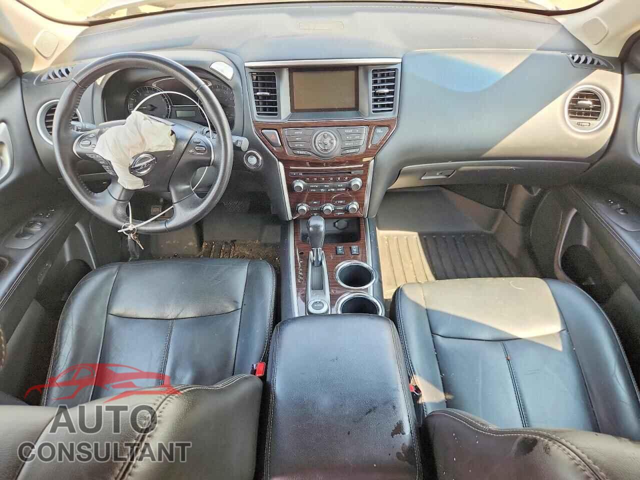 NISSAN PATHFINDER 2013 - 5N1AR2MM6DC671949