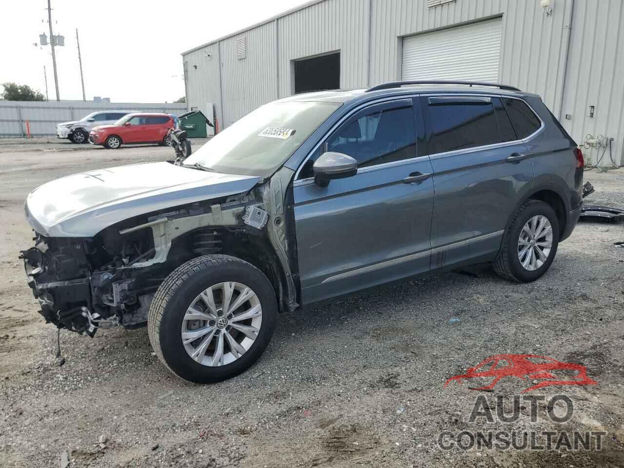 VOLKSWAGEN TIGUAN 2018 - 3VV3B7AX8JM182977