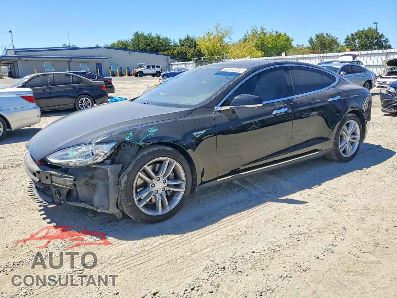 TESLA MODEL S 2015 - 5YJSA1E15FF105687