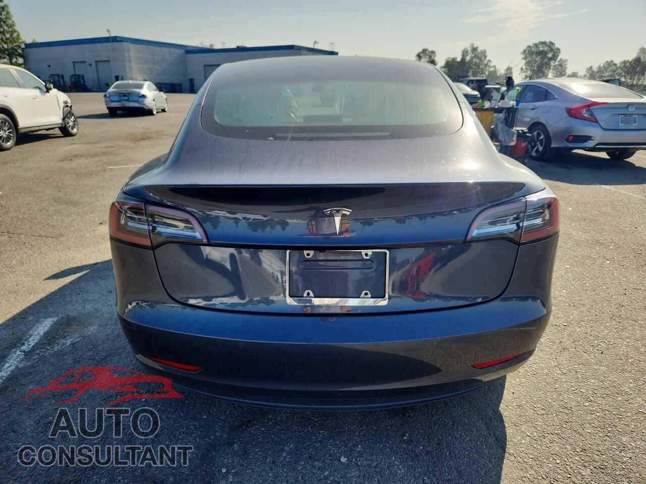 TESLA MODEL 3 2018 - 5YJ3E1EA6JF171327