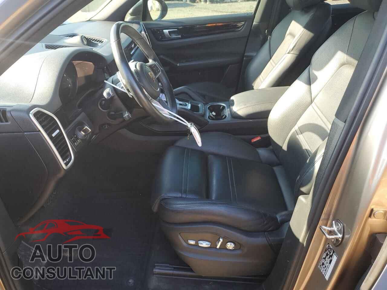 PORSCHE CAYENNE 2019 - WP1AA2AY0KDA16209