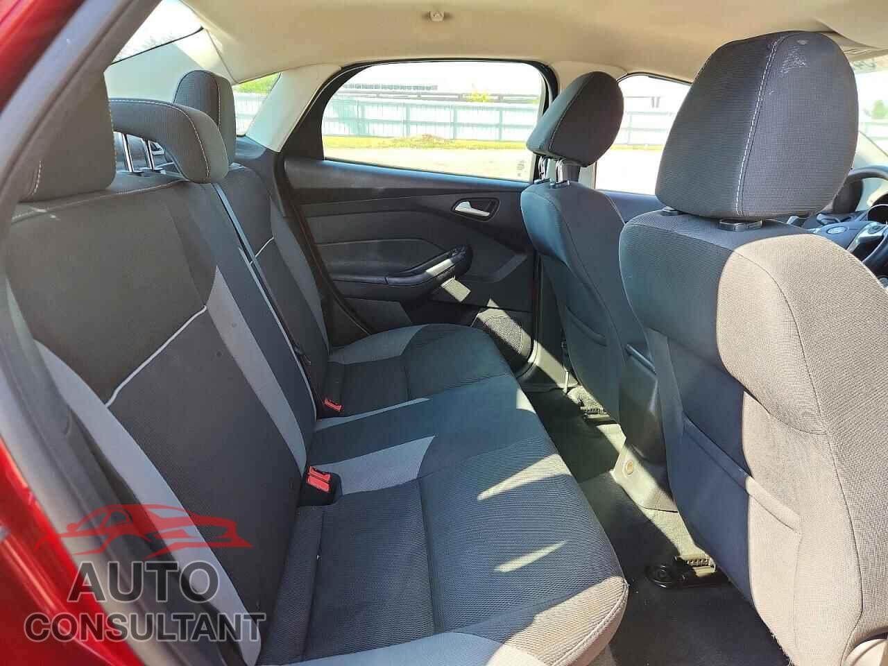 FORD FOCUS 2014 - 1FADP3F28EL355274