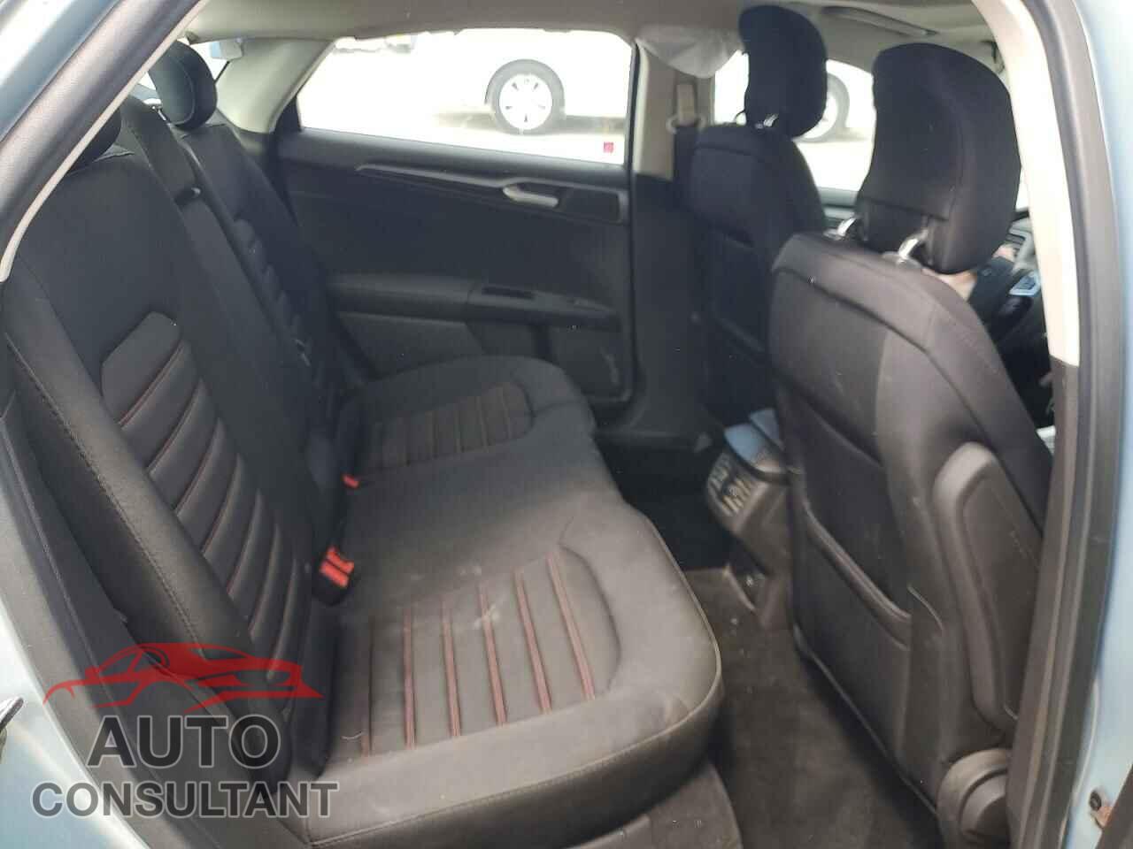 FORD FUSION 2013 - 3FA6P0LU4DR241009